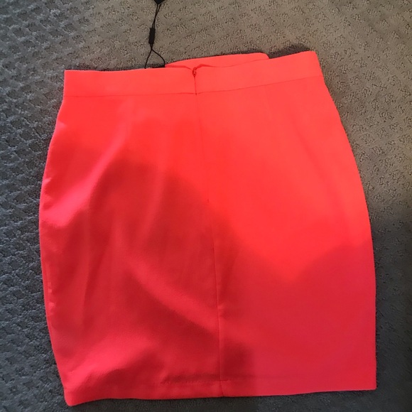 Neon pink Kardashian Kollection skirt Large - Picture 4 of 4